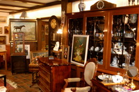 Antik-Hof-Fischerhude (Henni Mitschkowski) (Ankauf / Verkauf: Komplette Nachl�sse, Antiquit�ten, Kunst, Gem�lde, Bronzen, Schmuck) , Kirchstr. 12, Tel.: 04293/786913, Mobil: 0171/1448283, Mail: mitschkowski@t-online.de + antik-hof-fischerhude@freenet.de, Homepage: www.mitschkowski.de - Shop bei ebay: http://stores.shop.ebay.de/antik-hof-fischerhude