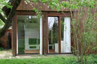 Ferienhaus in Fischerhude: Wohnraum mit Kamin, In der Bredenau 44, 28870 Fischerhude, Tel: 030/3246116 (Familie von Essen), Mail: anfrage@ferienhaus-in-fischerhude.de, Homepage: www.ferienhaus-in-fischerhude.de