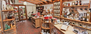 Innen-Ansicht vom TeeLicht (Tee - Glas - Keramik - Holz � Kerzen), Inhaberin: Anja W�rle, Schusterstr. 8, Tel. + Fax.: 04293/786660, Mail: info@ferienwohnungen-fischerhude.de, Homepage: www.teelicht-fischerhude.de
